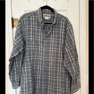 COPY - Wrangler men’s button front long sleeve shirt size extra large